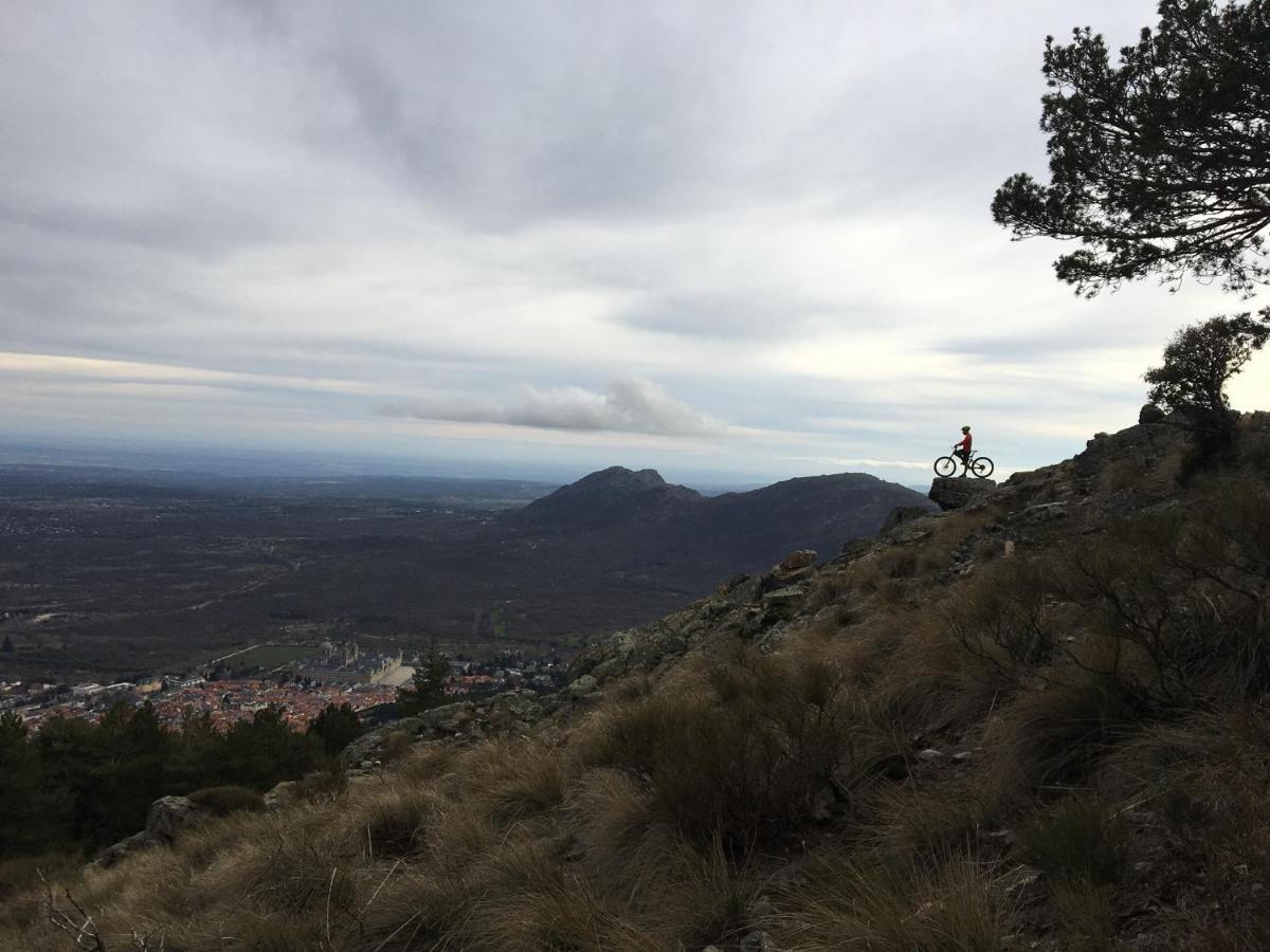 B&B Yeguada La Parrilla El Escorial Eksteriør billede